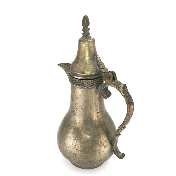Vintage saudi arabia hinged metal Coffee pot 8"T by 6"W - Picture 6 of 10